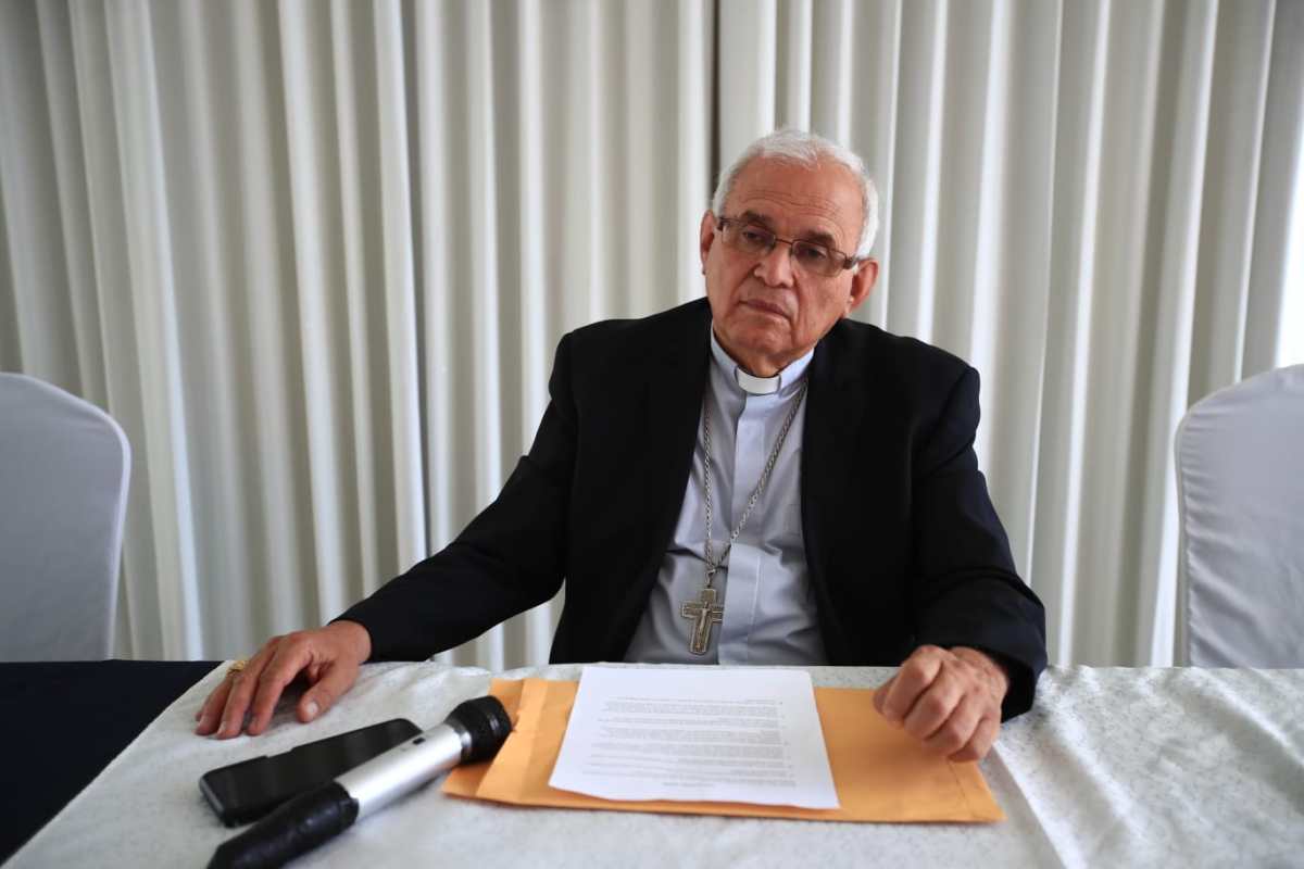 “Qué intereses hay”: Cardenal Álvaro Ramazzini pide que Consuelo Porras y Curruchiche aclaren su forma de actuar