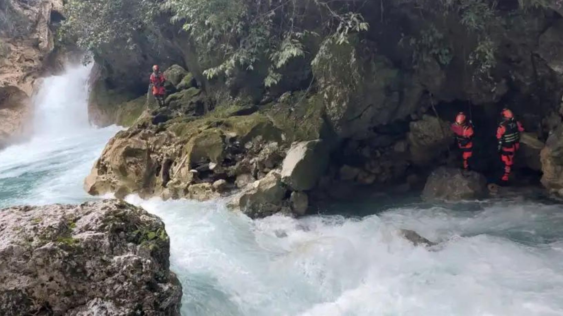 laguna encantada huehuetenango (3)la Laguna Encantada. Este destino turístico está ubicado en Chiantla. Huehuetenango,