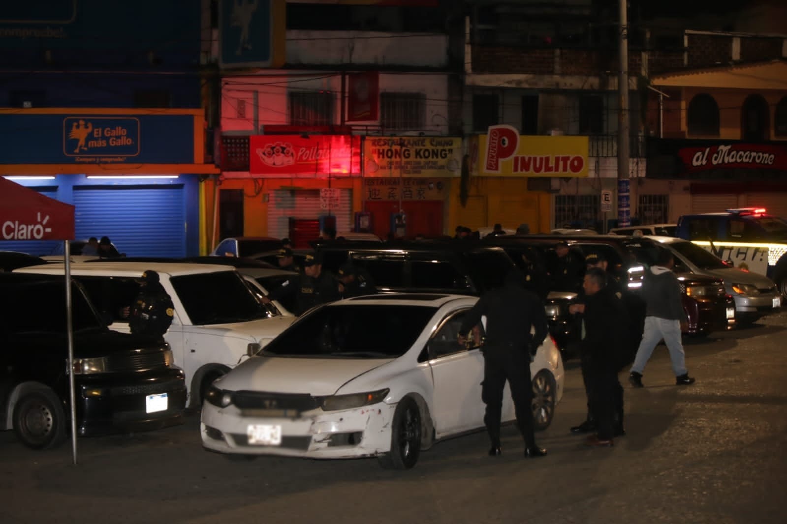 Organizaciones de mujeres han denunciado asaltos y agresiones sexuales en taxis ilegales que operan en la Ciudad de Guatemala. Exigen atención de las autoridades a este flagelo. (Foto Prensa Libre: Hemeroteca PL).