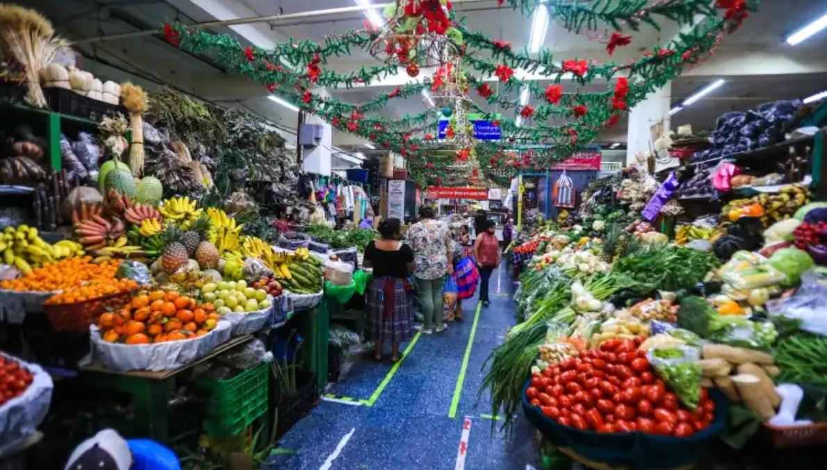 ¿Gastar más o comer menos? En Guatemala, el gasto alimentario subió 15% en un año