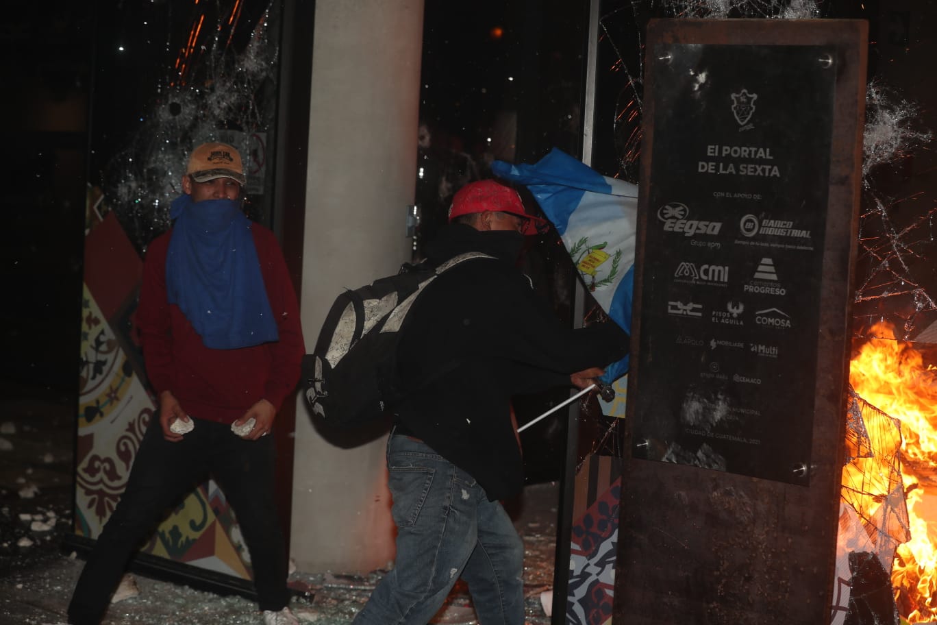 Primeras horas de la noche del 9 de octubre son marcadas por tensión en la ciudad capital'