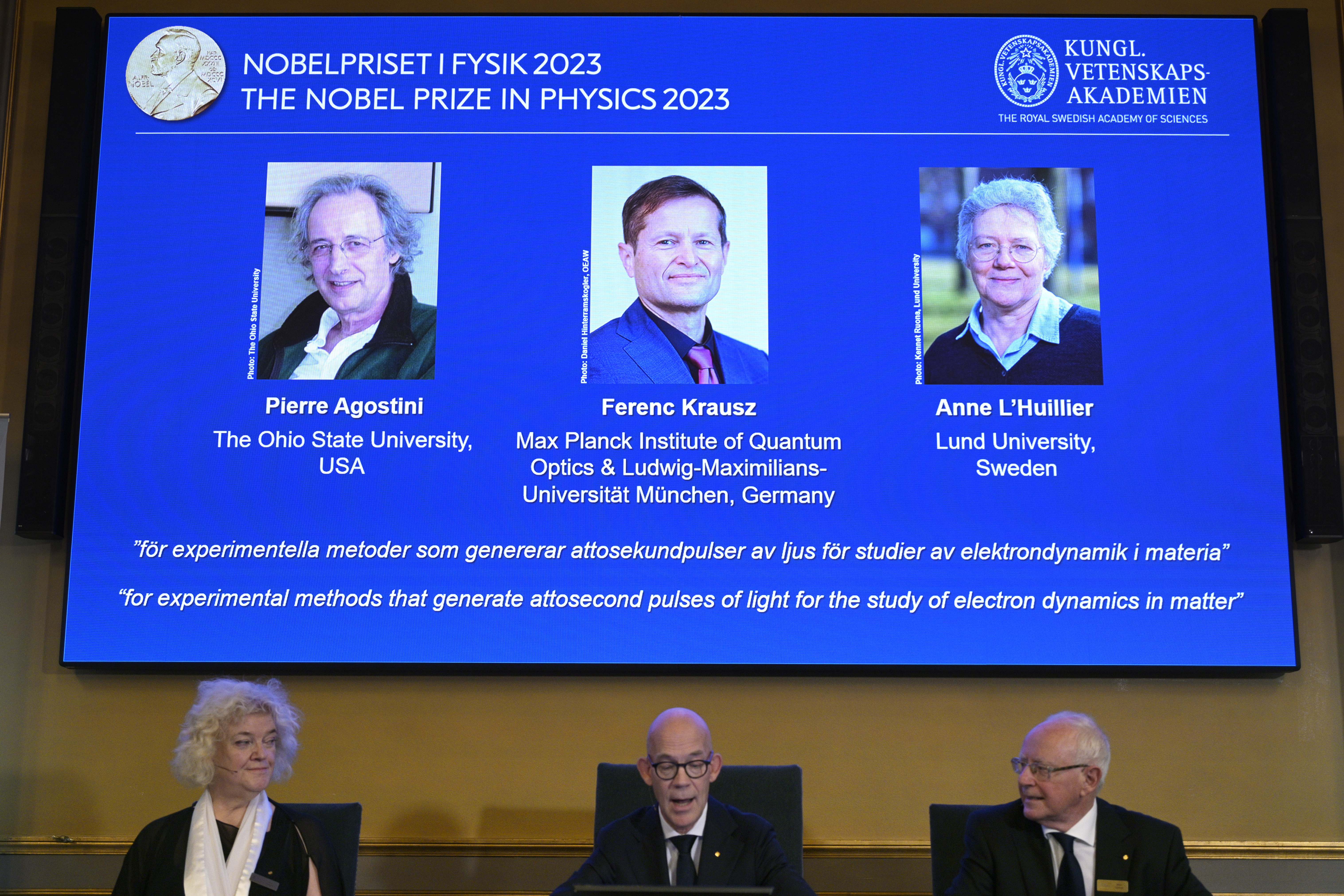 El Premio Nobel de Física 2023 es para Pierre Agostini, Ferenc Krausz y Anne L'Huillier por sus métodos experimentales para generar pulsos de luz. (Foto Prensa Libre:  EFE)