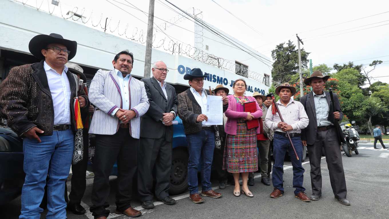 Las acciones del MP, dirigido por Consuelo Porras, y del juez Séptimo Penal, Fredy Orellana han detonado en protestas y bloqueos. (Foto Prensa Libre: Esbin García)