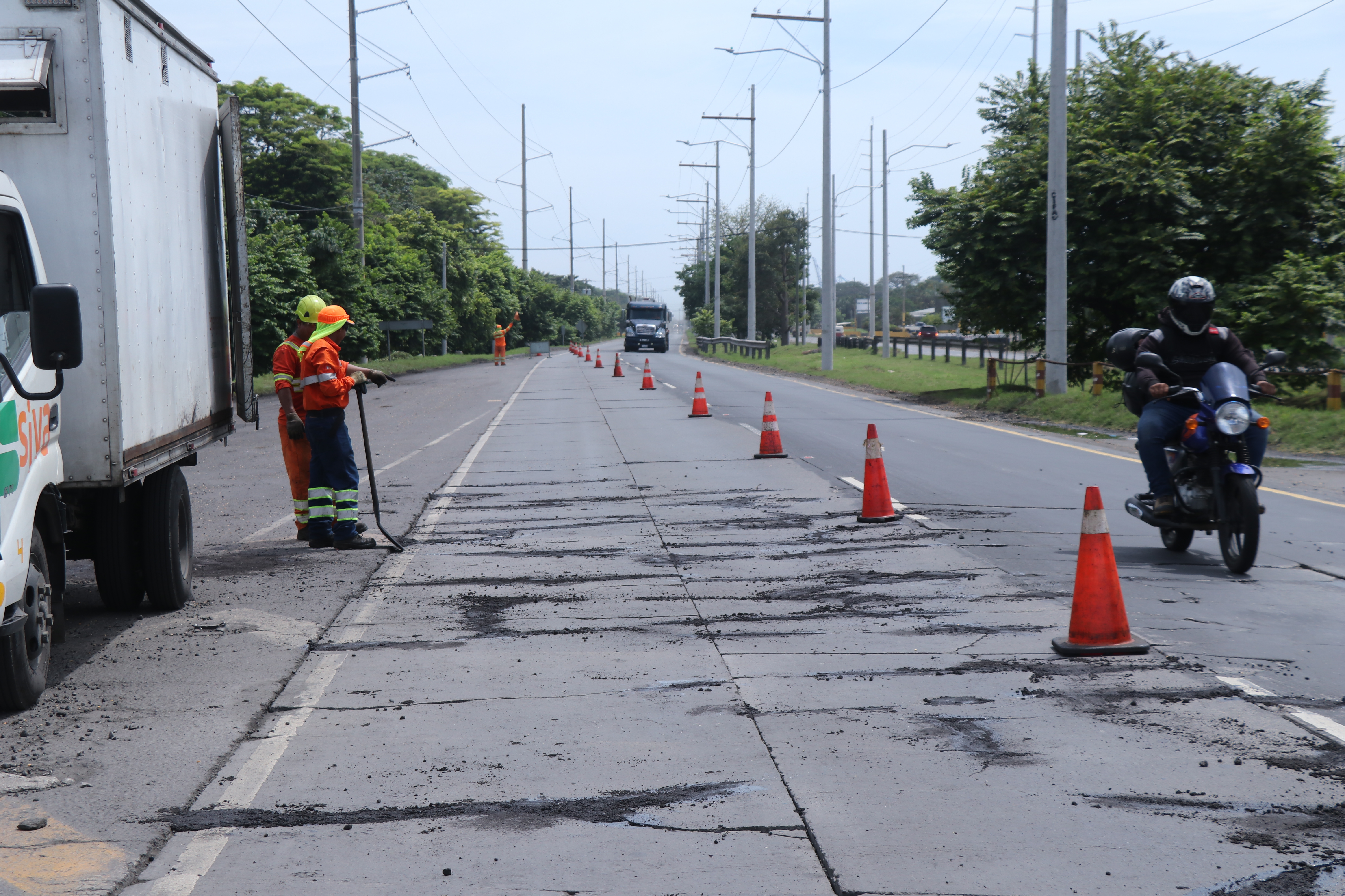 La compañía Convía presentó el estudio de ingeniería (EDI) para continuar con el proceso de reconstrucción y rehabilitación de la Autopista Escuintla-Puerto Quetzal (AEPQ). (Foto Prensa Libre: Hemeroteca PL) 