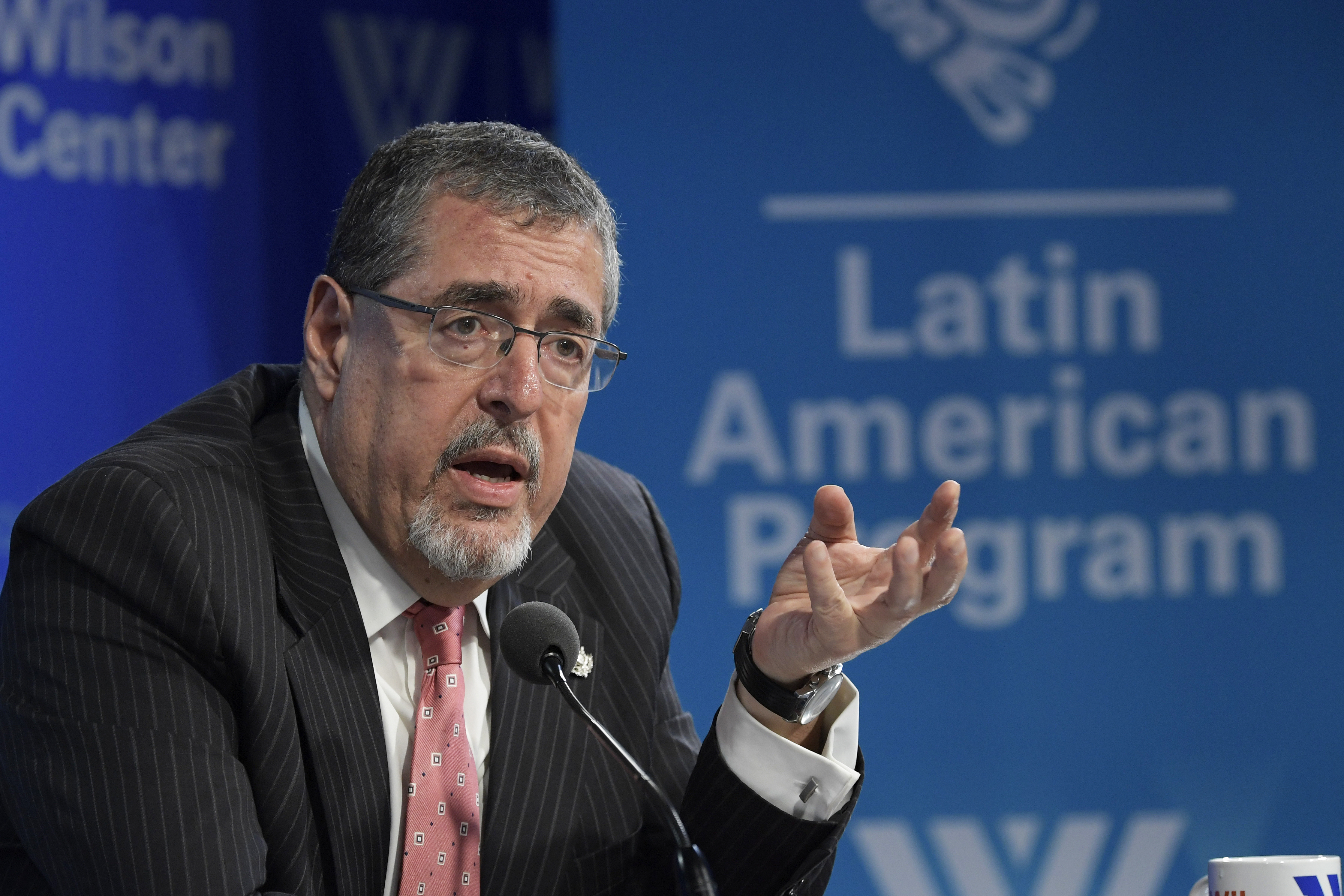 Arévalo concluye su visita de trabajo en Washington donde expuso a autoridades de EE.UU. cómo será su futuro mandato