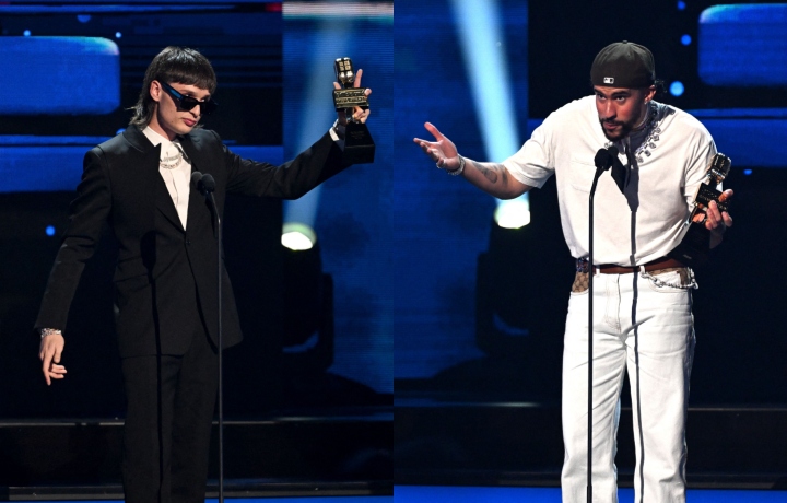 Bad Bunny y Peso Pluma en los premios Billboard