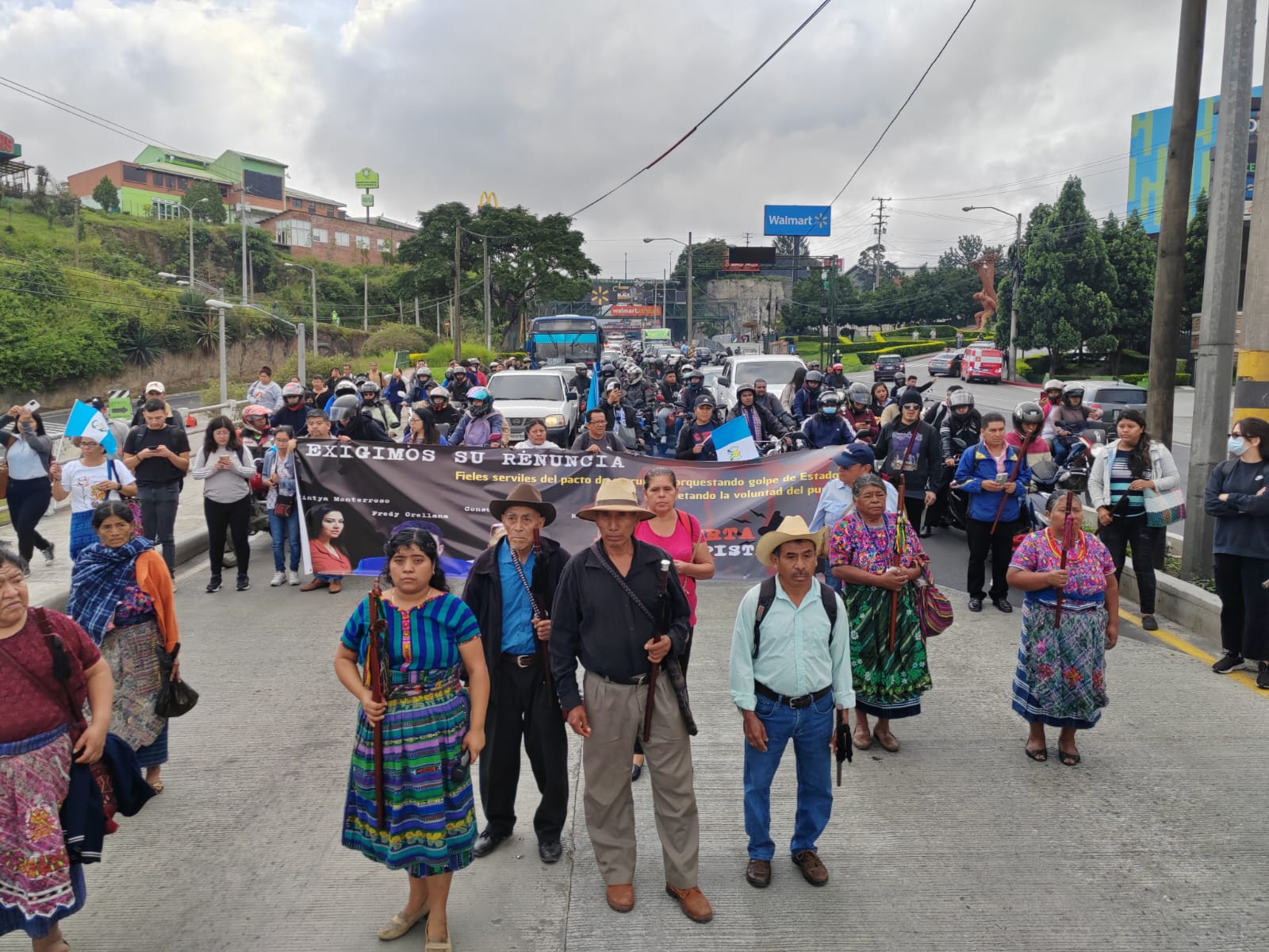 “Los turistas se están yendo por los bloqueos”: Empresas confirman impacto de cierres en varios destinos del país