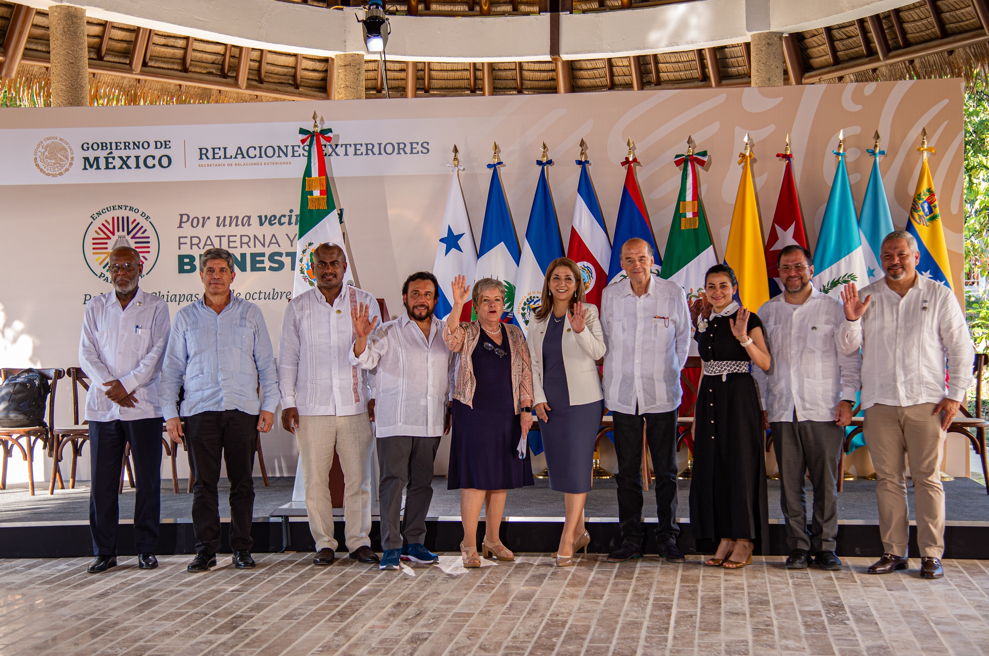 Autoridades de los países a lo largo de la ruta migratoria se reunieron el pasado 22 de octubre en México, donde firmaron un acuerdo. Fue notoria la ausencia de delegaciones de Nicaragua y Venezuela. (Foto Prensa Libre: EFE)