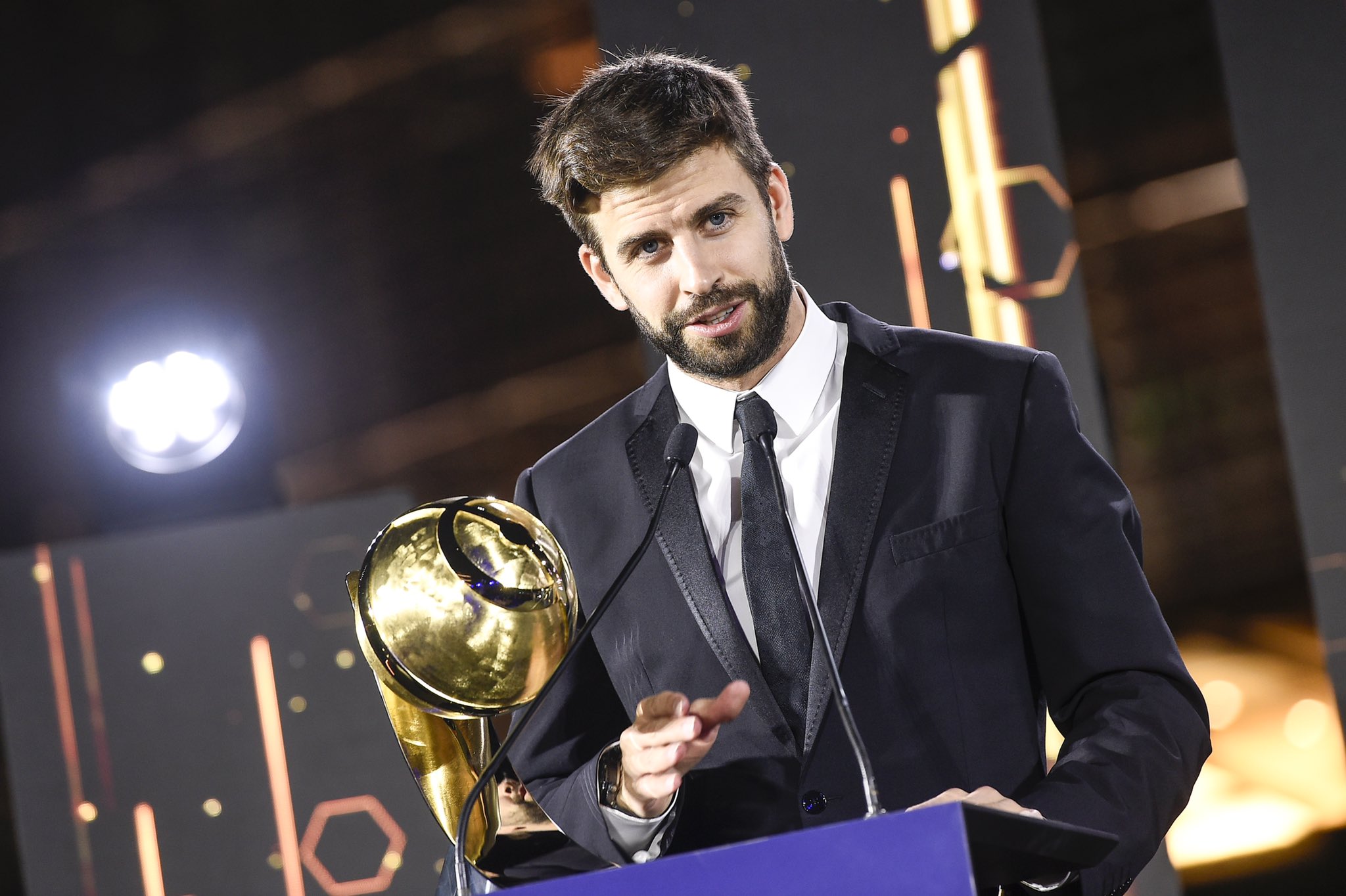 El presidente del FC Andorra, durante la entrega del premio al futbolista con la mejor carrera entregado en Dubai en diciembre de 2021. (Foto Prensa Libre: Global Soccer Awards)
