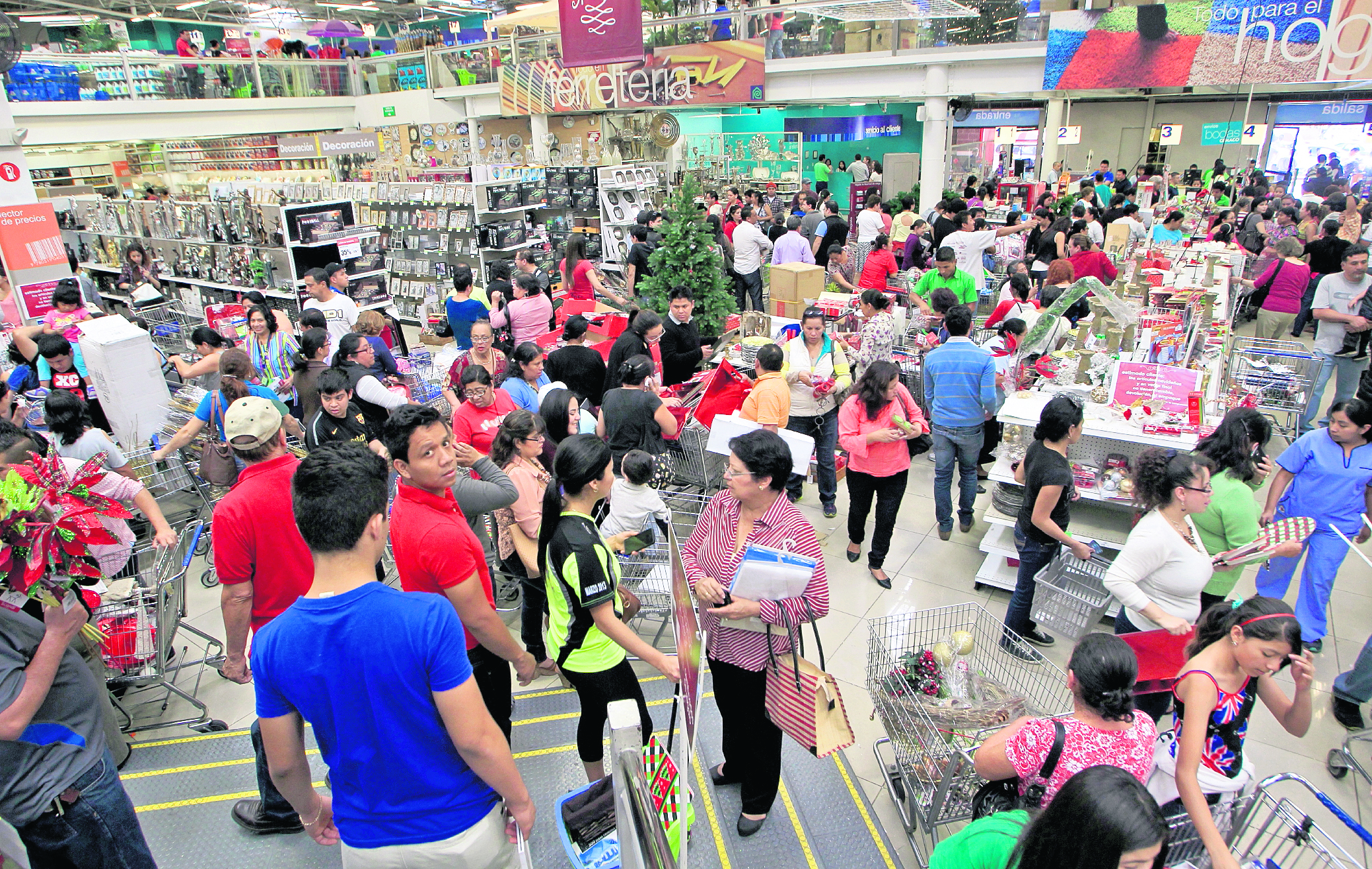 Entre octubre y noviembre de 2022 se observó un incremento de 51.8% en las contrataciones, y esta tasa cayó drásticamente en diciembre, en -56.5% por la baja en el comercio.