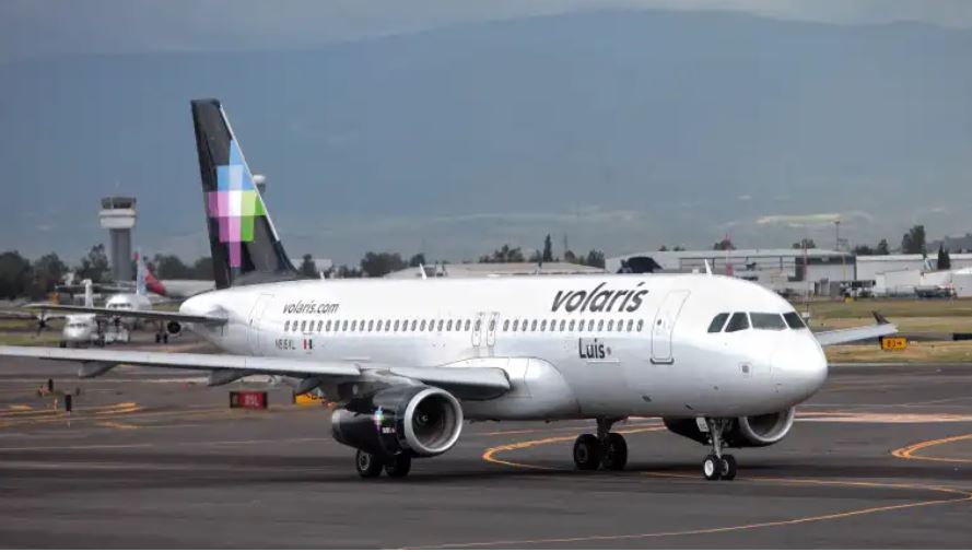 Volaris anunció que canceló los vuelos desde y hacia Guatemala este 10 de octubre de 2023 debido a que no puede abastecerse en el Aeropuerto La Aurora por los bloqueos en Guatemala.