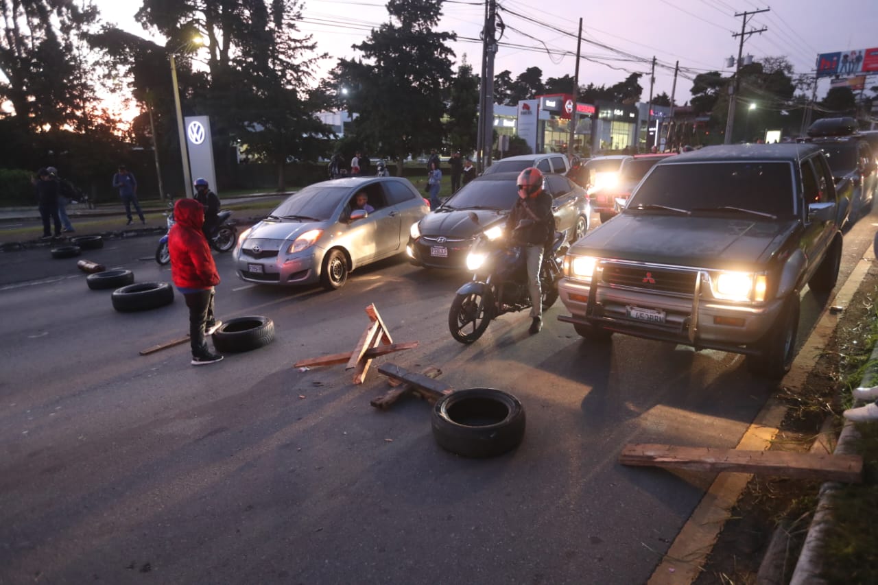 Fotos: Así transcurre la jornada onceava de bloqueos en Guatemala en este 12 de octubre de 2023'