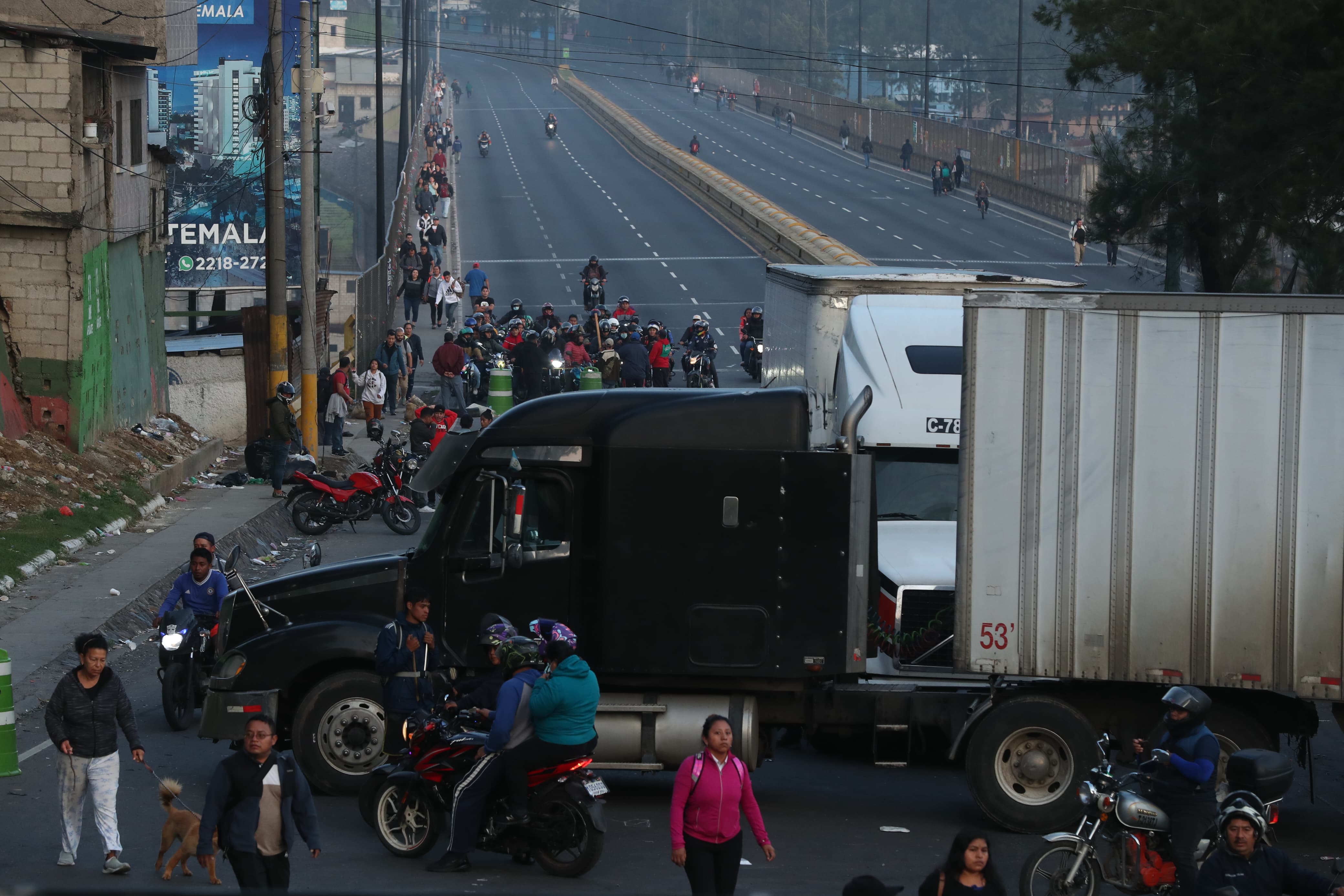 Fotos: Así transcurre la jornada onceava de bloqueos en Guatemala en este 12 de octubre de 2023'
