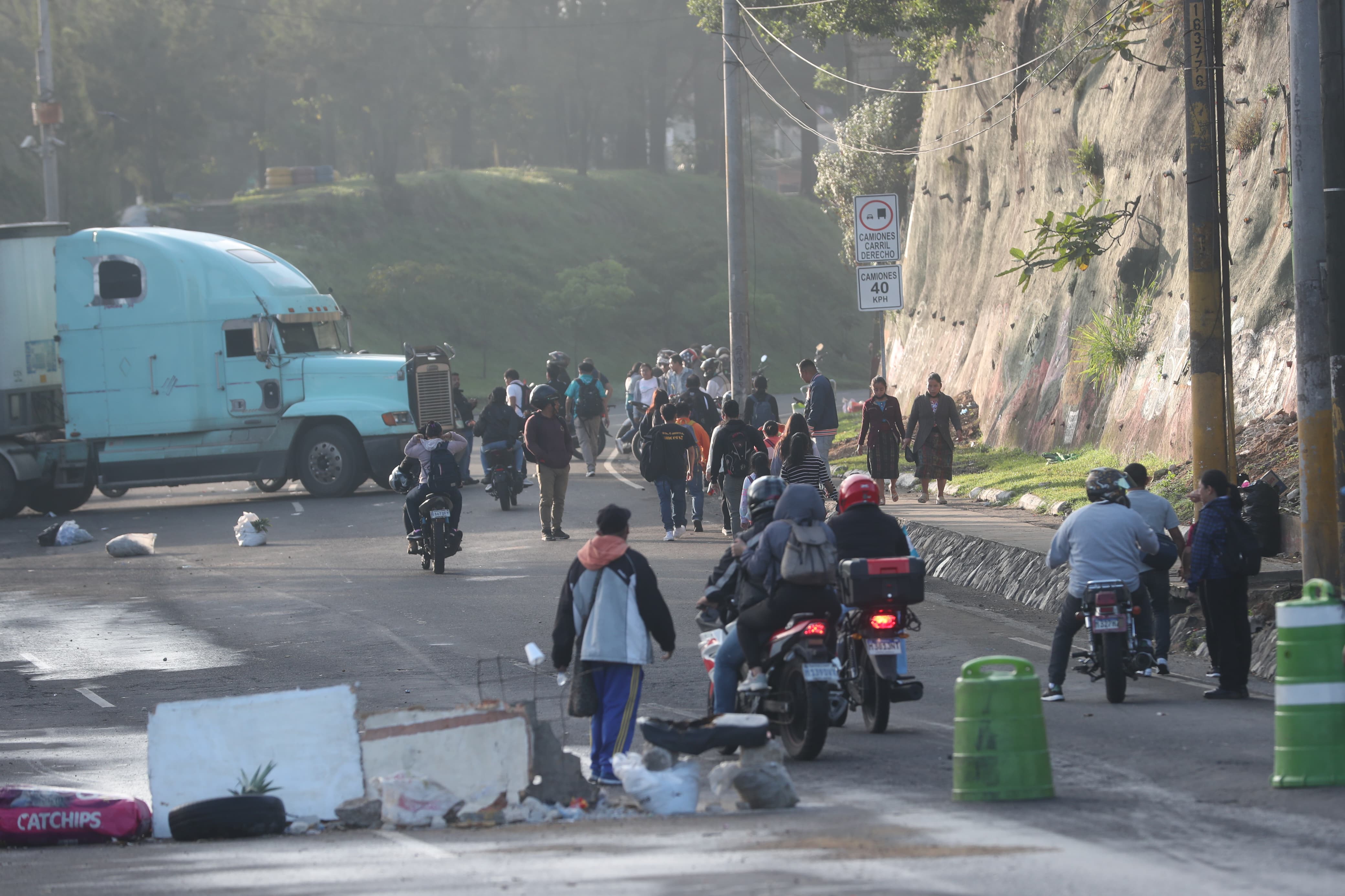 Fotos: Así transcurre el primer día sin la mayoría de los bloqueos en la ciudad de Guatemala en este 13 de octubre de 2023'