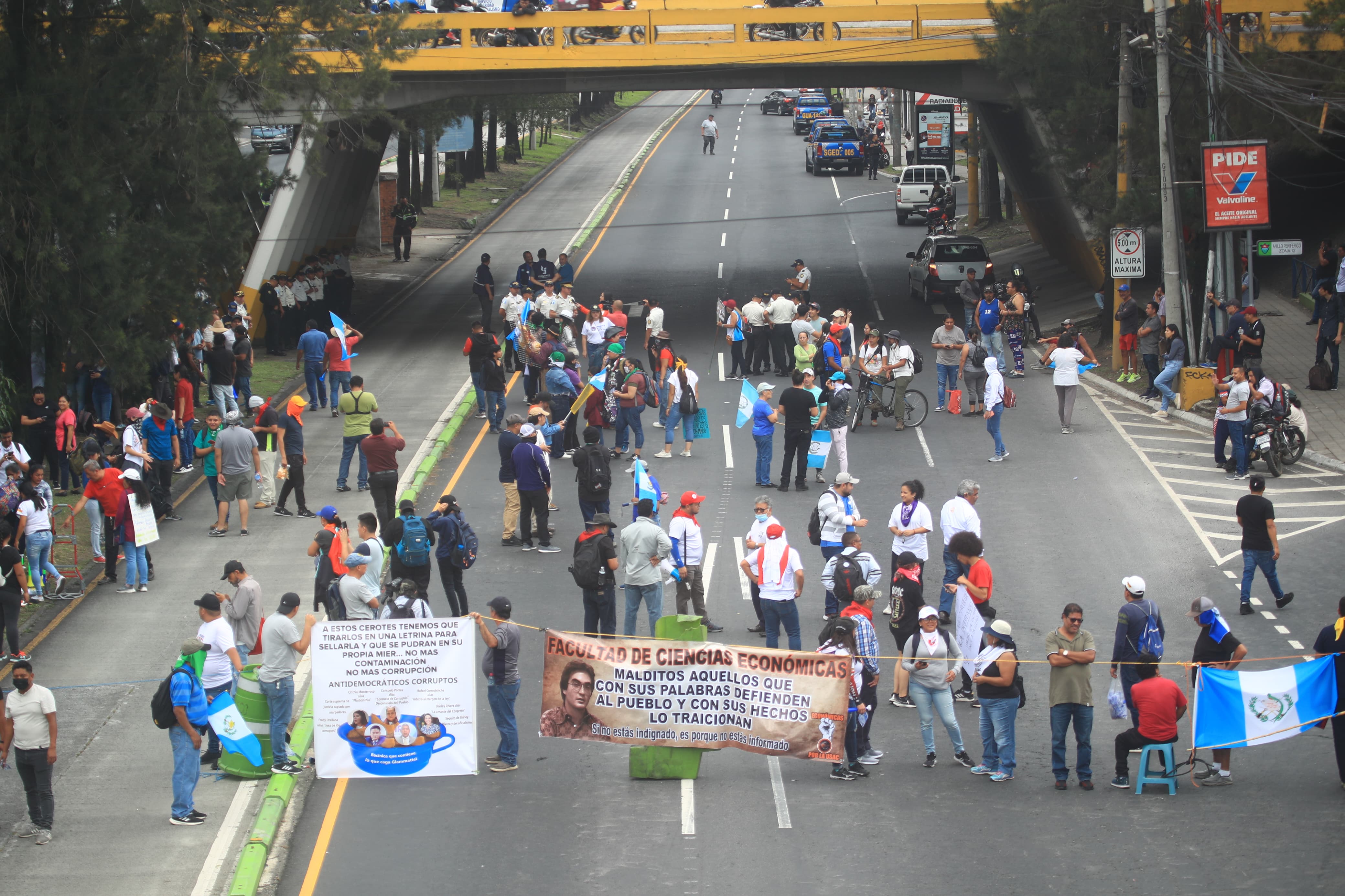 Bloqueos en la capital para exigir la renuncia de la fiscal general, Consuelo Porras. (Foto Prensa Libre: Carlos Hernández)