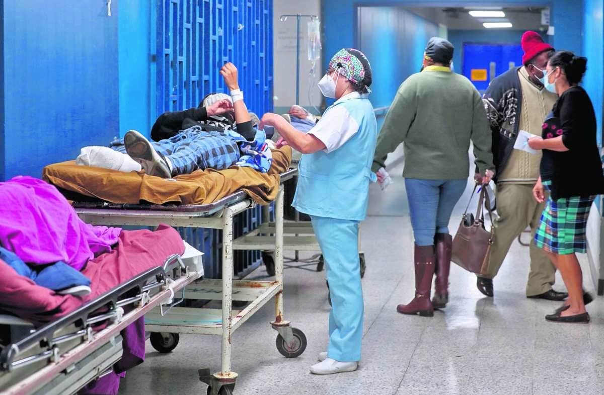 Según análisis de Fundesa, hay 27 hospitales que no cuentan con el abastecimiento necesario para terminar el año. (Foto Prensa Libre: Hemeroteca PL)