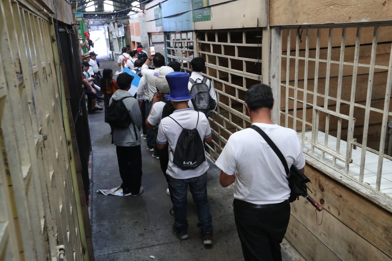 Mercados se unen a la manifestación'