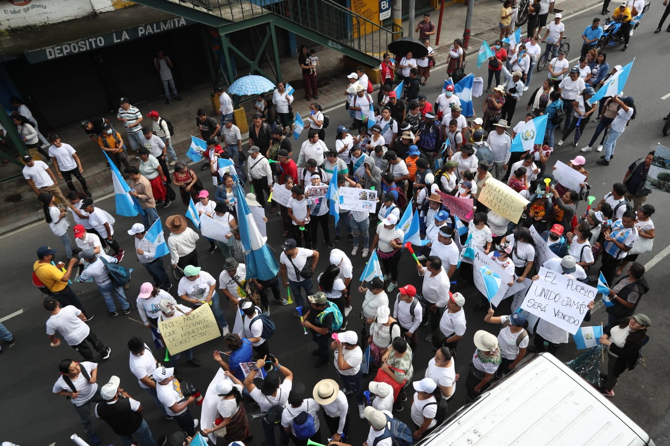Mercados se unen a la manifestación'