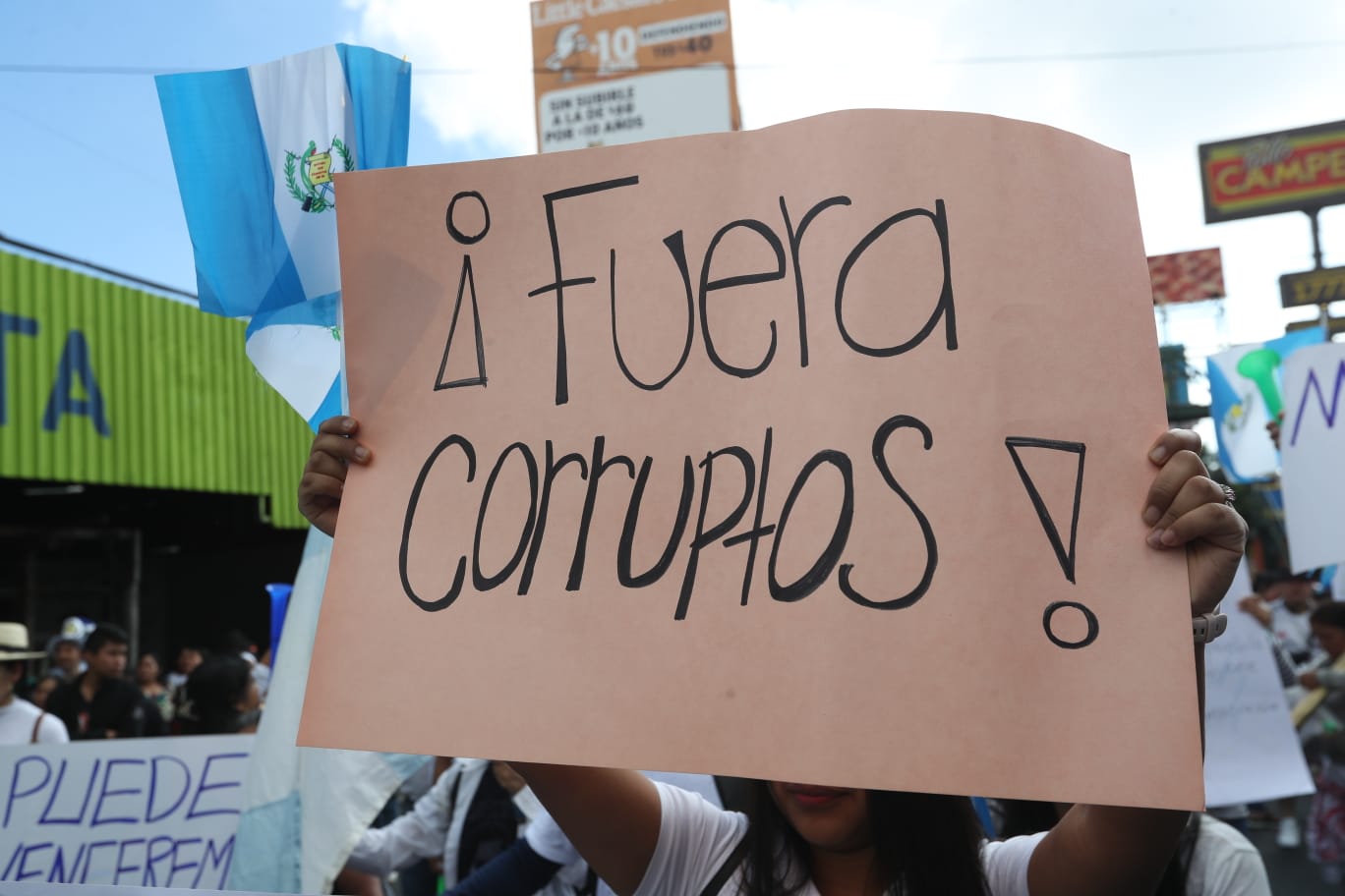 Mercados se unen a la manifestación'