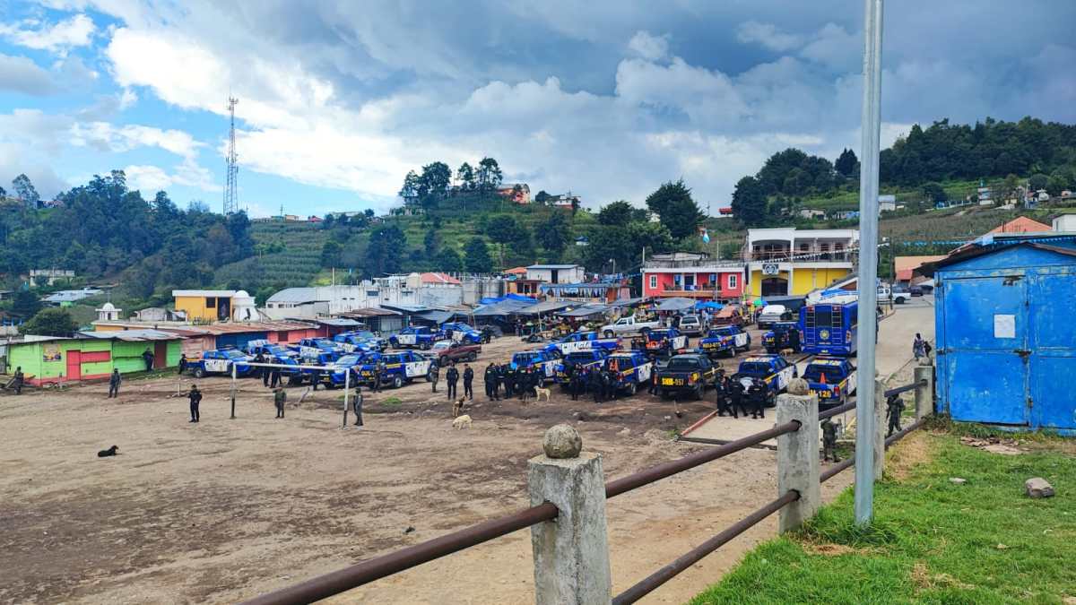 Fiscales del MP cumplen 27 días de estar retenidos por pobladores de una aldea de Tajumulco, San Marcos