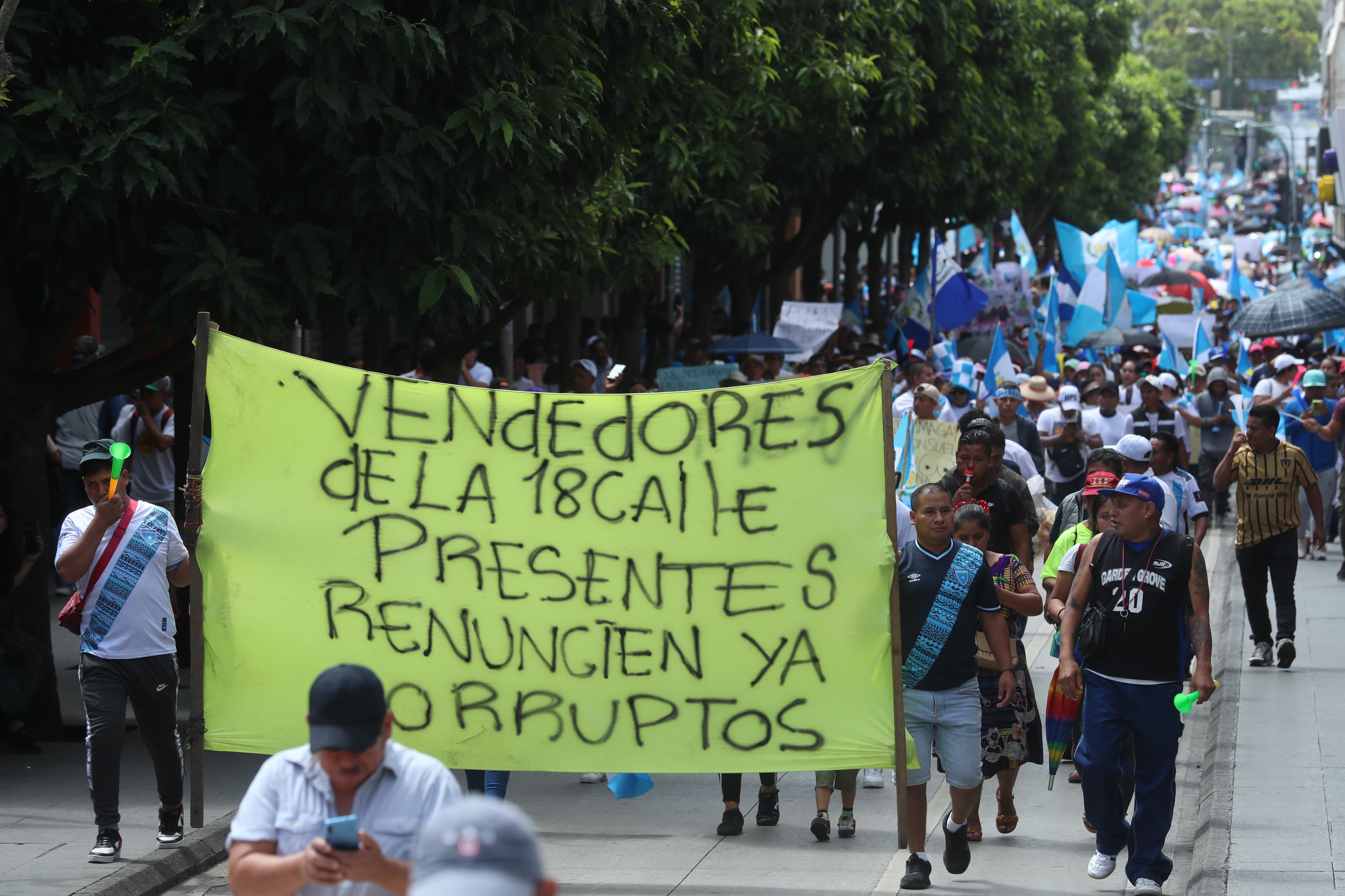Mercados se unen a la manifestación'