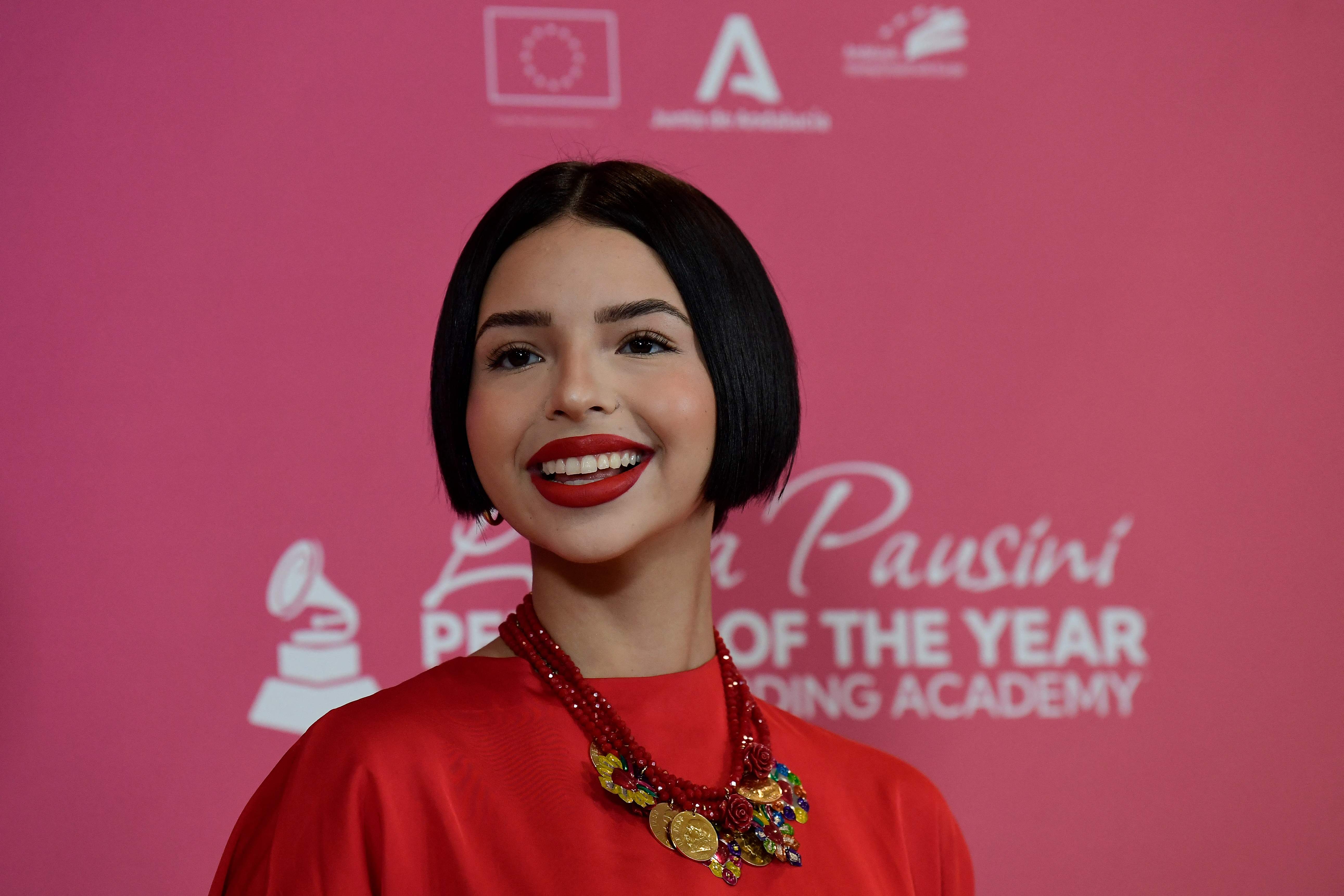 Ángela Aguilar criticó a los artistas que "no saben cantar".
