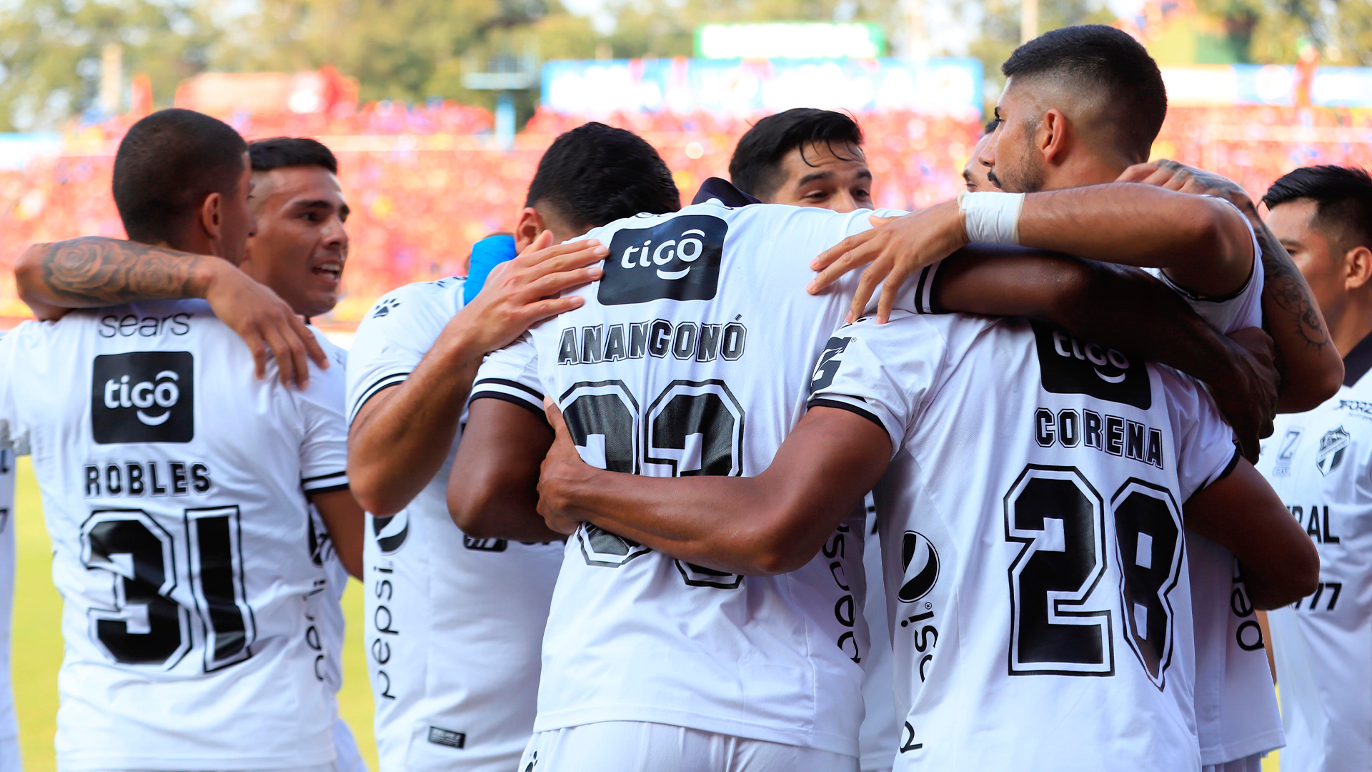 El equipo albo evalúa donde jugar. Foto Prensa Libre (Comunicaciones FC)
