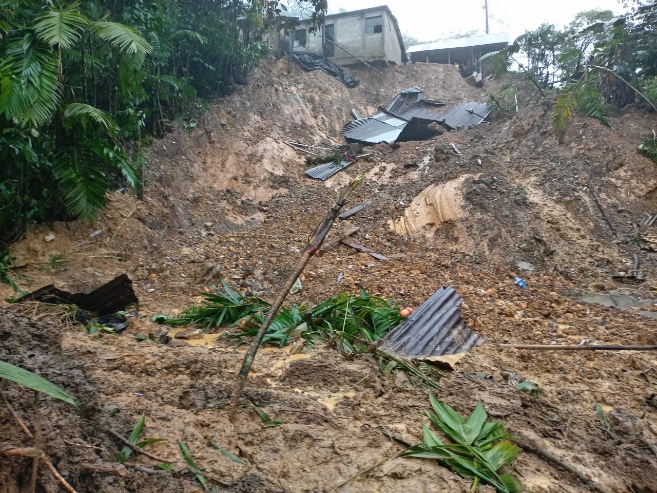 Daños en San Cristóbal Verapaz: Urgen ayuda para pobladores evacuados por efectos de lluvias en Guatemala