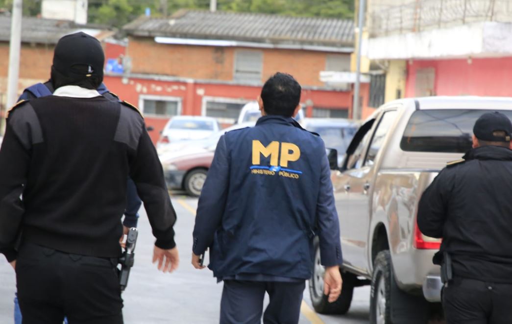 El MP efectuó cateos en el caso que denominaron Toma de la Usac: Botín Político. (Foto Prensa Libre: MP) 
