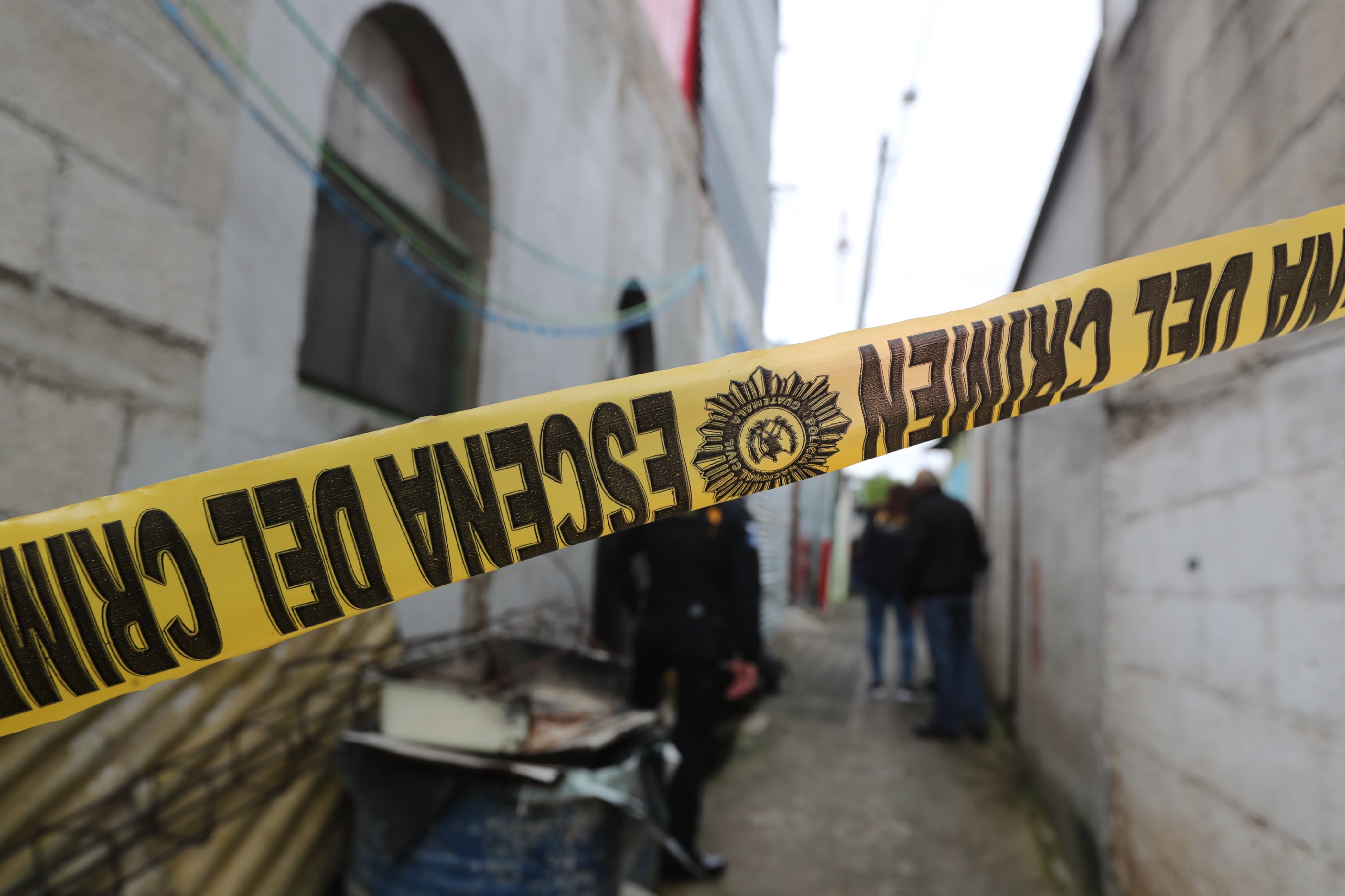 El ataque ocurrió durante la madrugada y murieron cuatro personas en Mixco. (Foto Prensa Libre: Elmer Vargas) 