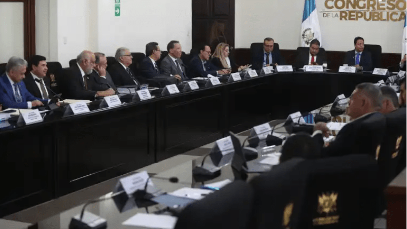 La Comisión de Finanzas dictaminó de manera favorable el presupuesto nacional desde el 23 de octubre. Fotografía: Prensa Libre.