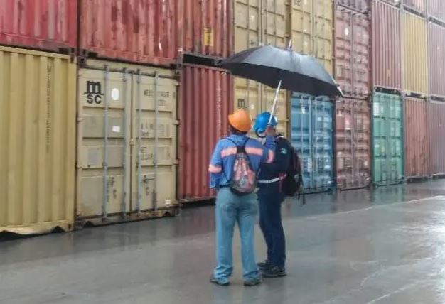 Foto de archivo de contenedores en un puerto de Guatemala. (Foto Prensa Libre: HemerotecaPL)