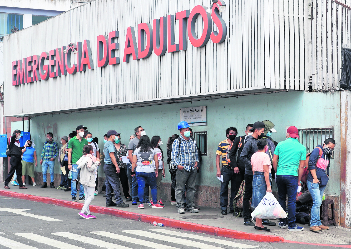 Las carencias en el Hospital General San Juan de Dios son constantes, según médicos, por lo que piden más presupuesto para el 2024. (Foto Prensa Libre: Hemeroteca PL)