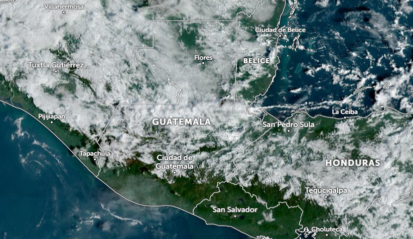 La mayoría del territorio guatemalteco está nublado, según muestra la imagen satelital. (Foto Prensa Libre: Zoom Earth)