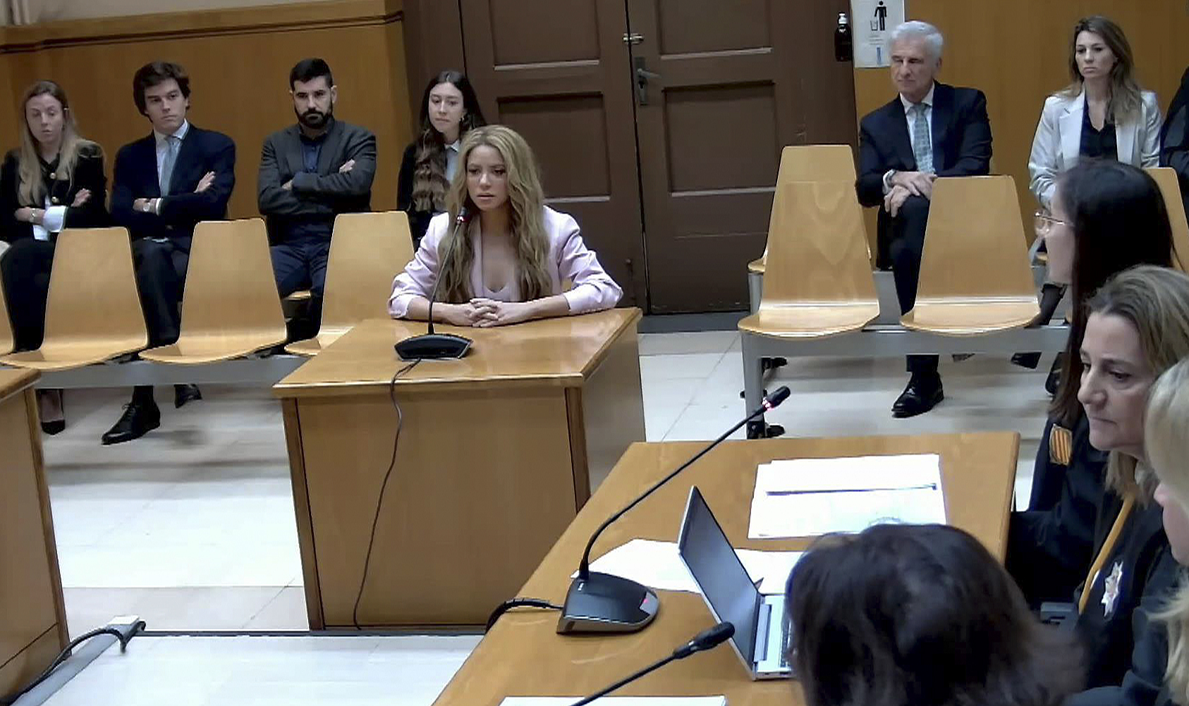 Shakira pacta una multa millonaria y admite el fraude fiscal para evitar la prisión en España