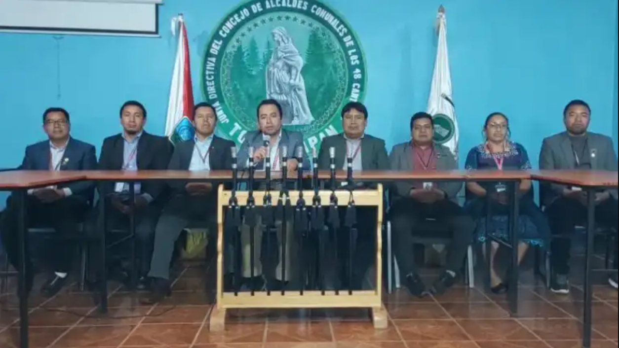 El Consejo de alcaldes comunales le solicita al legislador que no busque nuevamente ocupar un cargo político. (Foto Prensa Libre: 48 Cantones de Totonicapán)