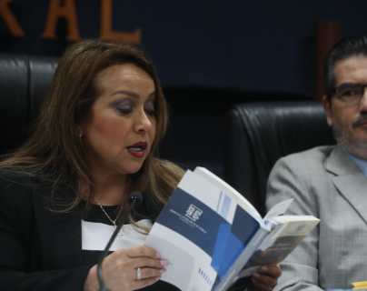 Magistrada Irma Palencia, expresidenta del TSE, también sale del país tras haber perdido inmunidad