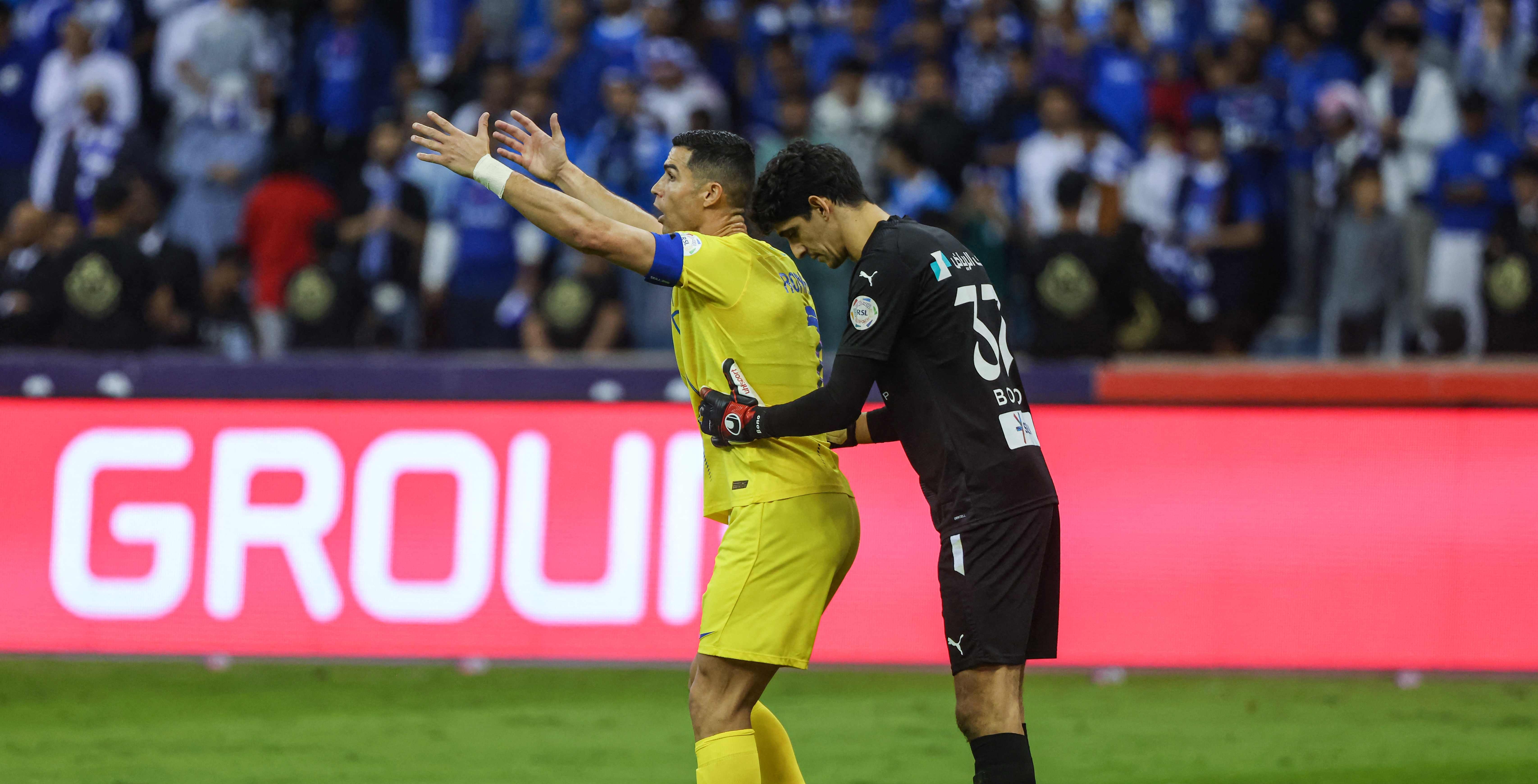 El portugués salió frustrado del duelo ante el Al Hilal. Foto Prensa Libre (AFP)