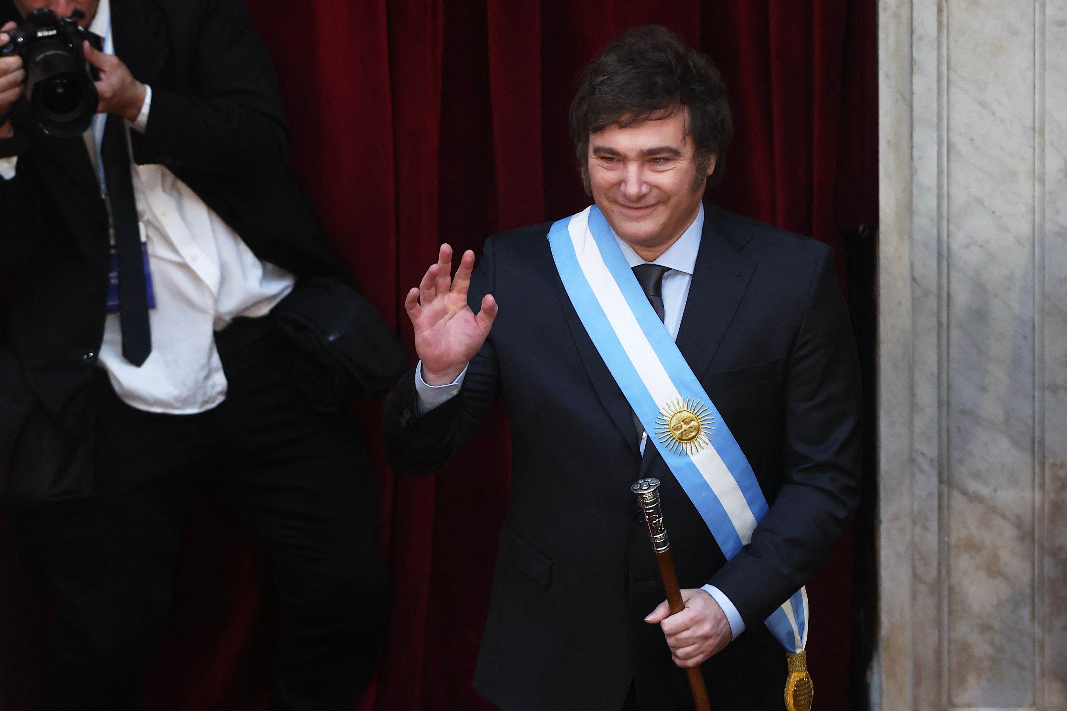 Javier Milei toma posesión como presidente de Argentina este 10 de diciembre. (Foto Prensa Libre: ALEJANDRO PAGNI / AFP)
