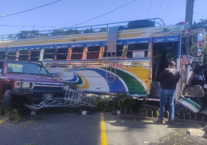 Accidente en el km 13 de ruta a El Salvador