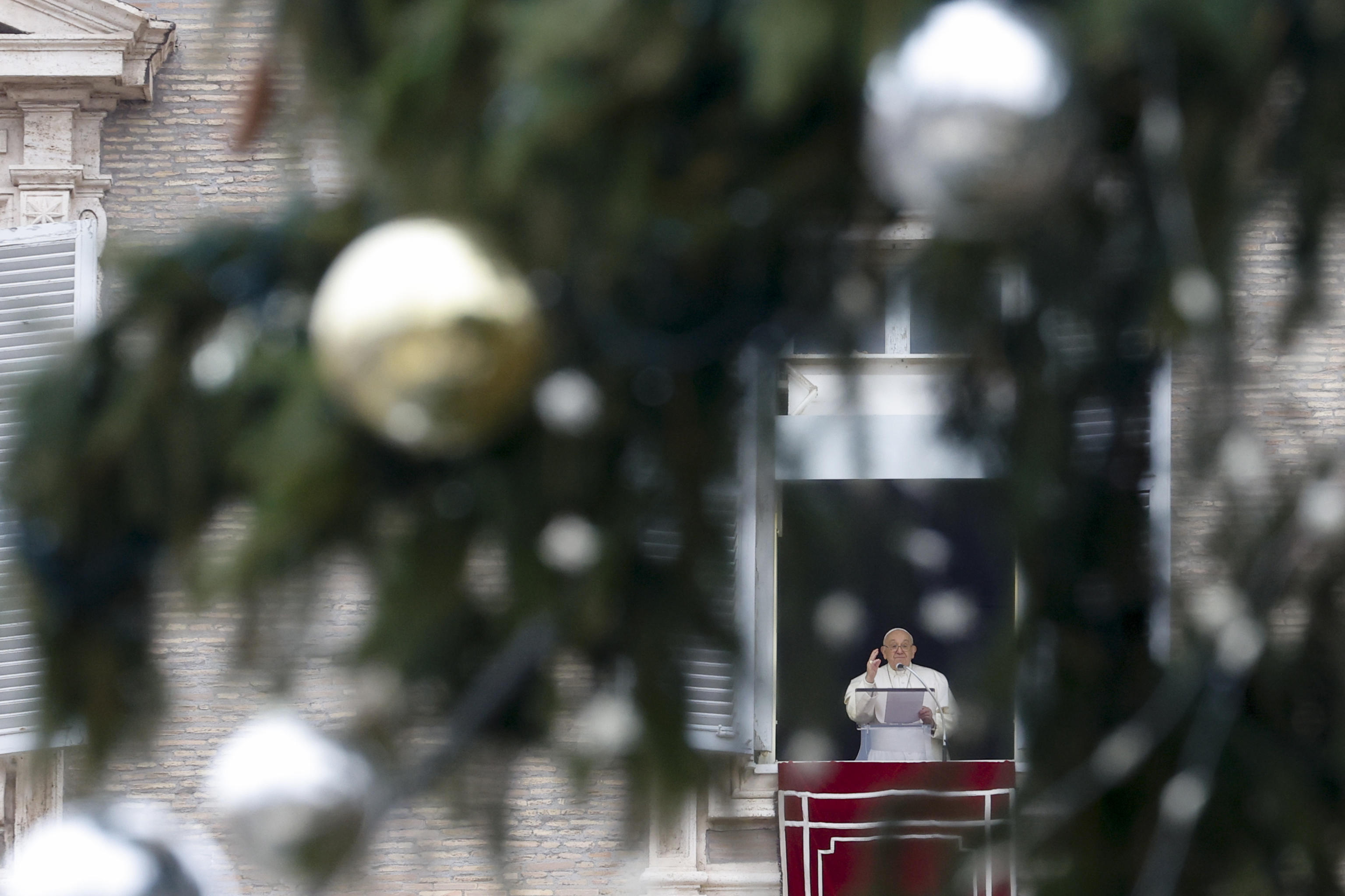 El papa Francisco en la Plaza de San Pedro en el Vaticano. (Foto Prensa Libre: EFE)