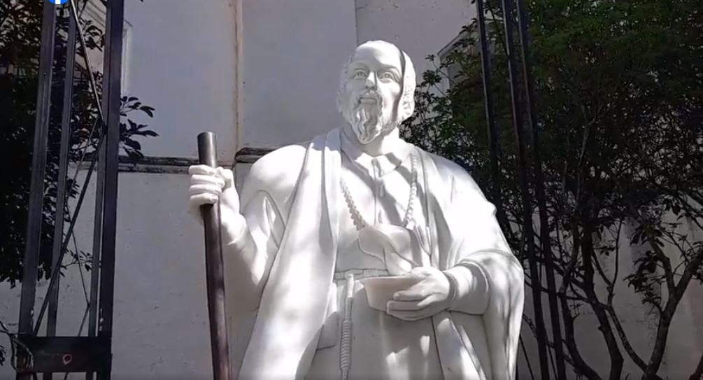 Escultura del Santo Hermano Pedro en Antigua Guatemala 2