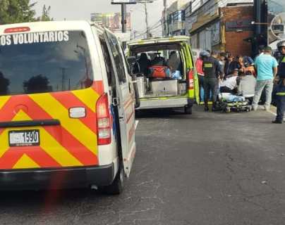 Video: motorista pierde el control de su motocicleta y muere al chocar contra poste en Mixco