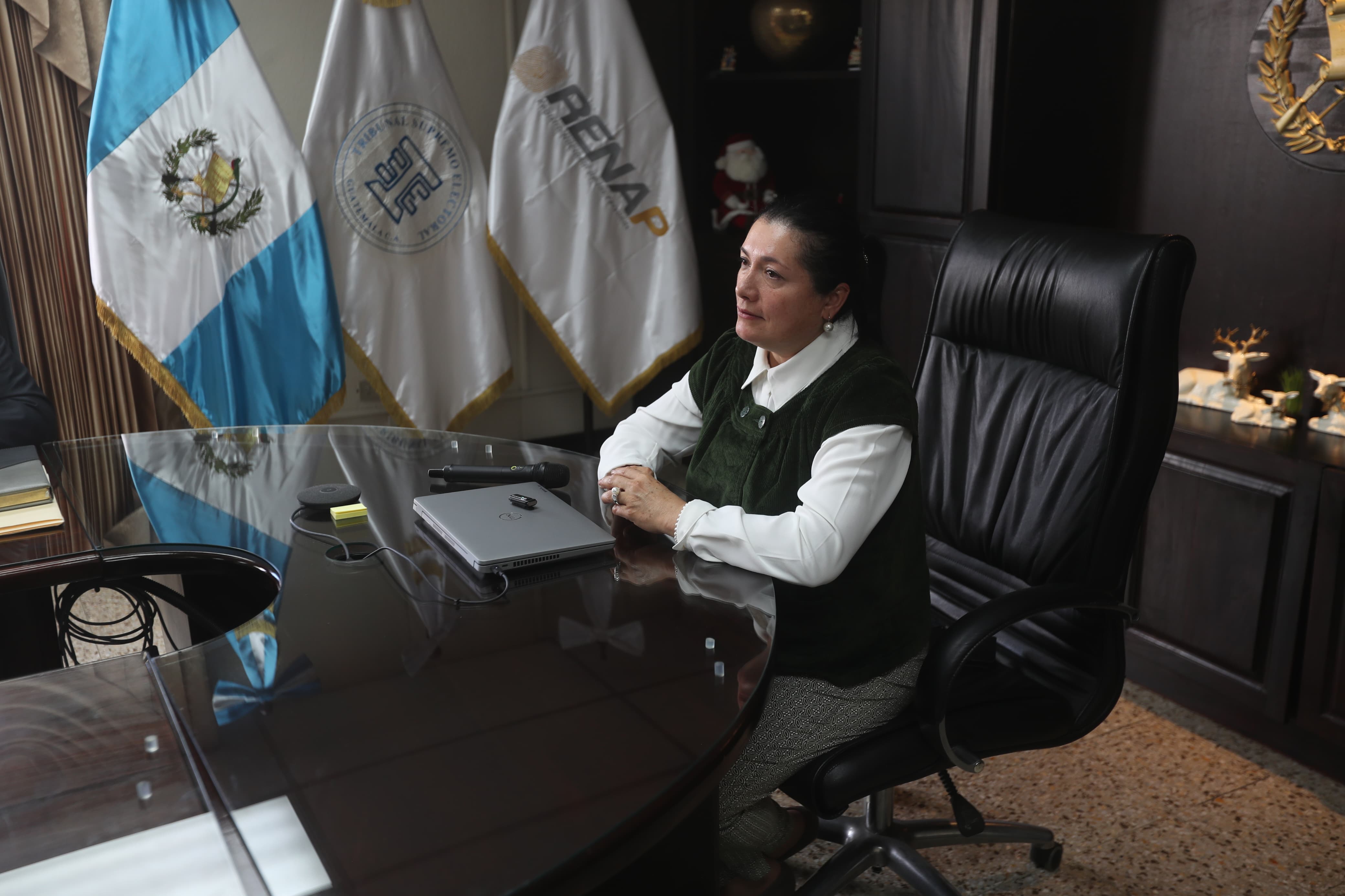 La presidenta del TSE, Blanca Alfaro, espera una respuesta del Congreso para poder resolver la desintegración del TSE. Fotografía: Prensa Libre (Erick Ávila). 