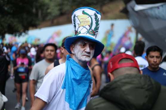 Así vivieron los participantes la edición 66 de la tradicional San Silvestre. (Fotos Prensa Libre: Esbin García)