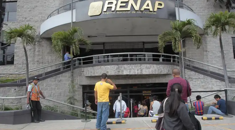 Durante varios días, la sede central y oficinas del Renap suspenderán su servicio al público. (Foto Prensa Libre: Hemeroteca)