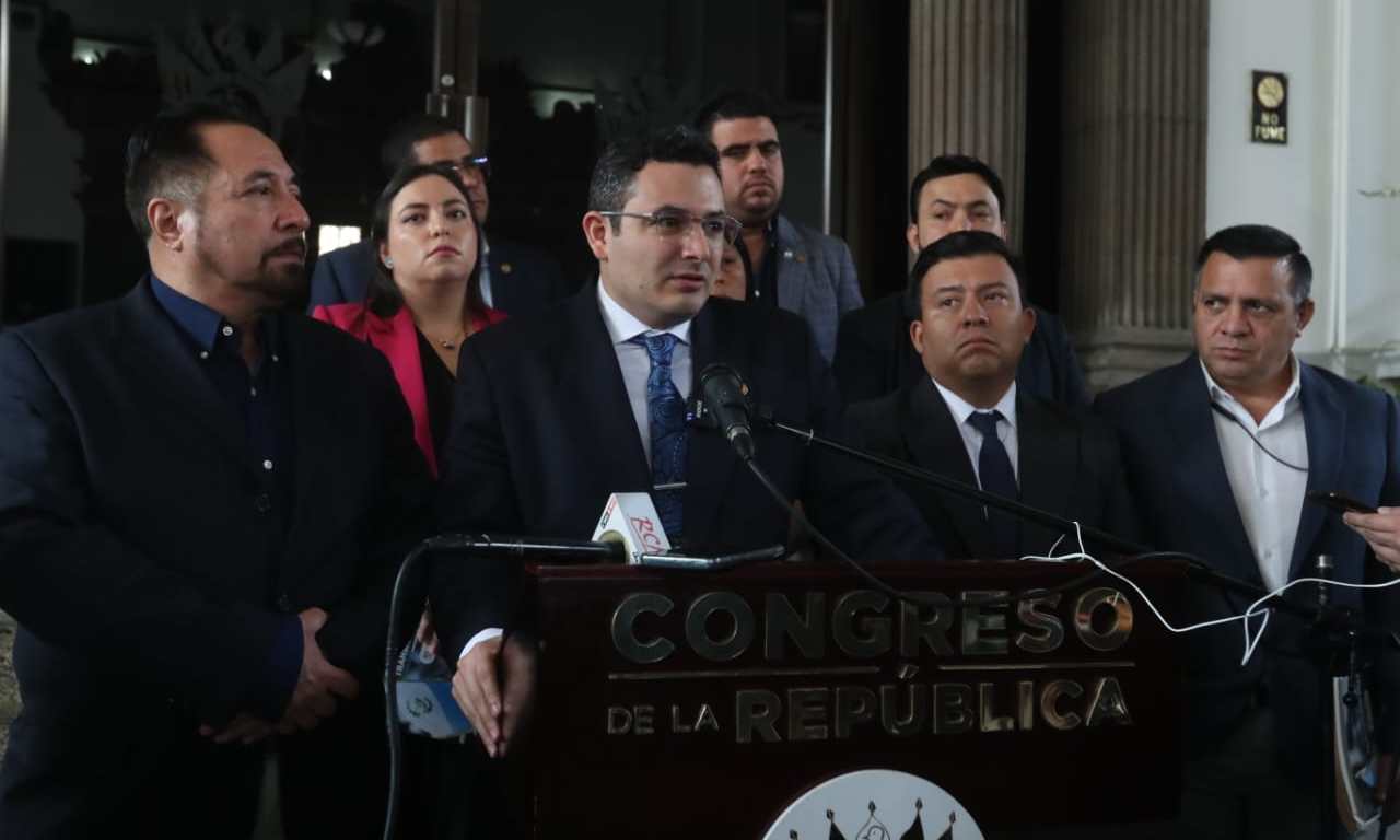 Integrantes de la Junta Directiva del Congreso de la República en conferencia de prensa. (Foto Prensa Libre: Juan Diego González)