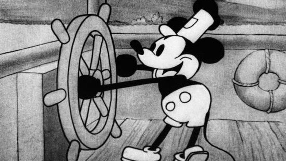 El personaje de Mickey Mouse apareció por primera vez en el corto Steamboat Willie.