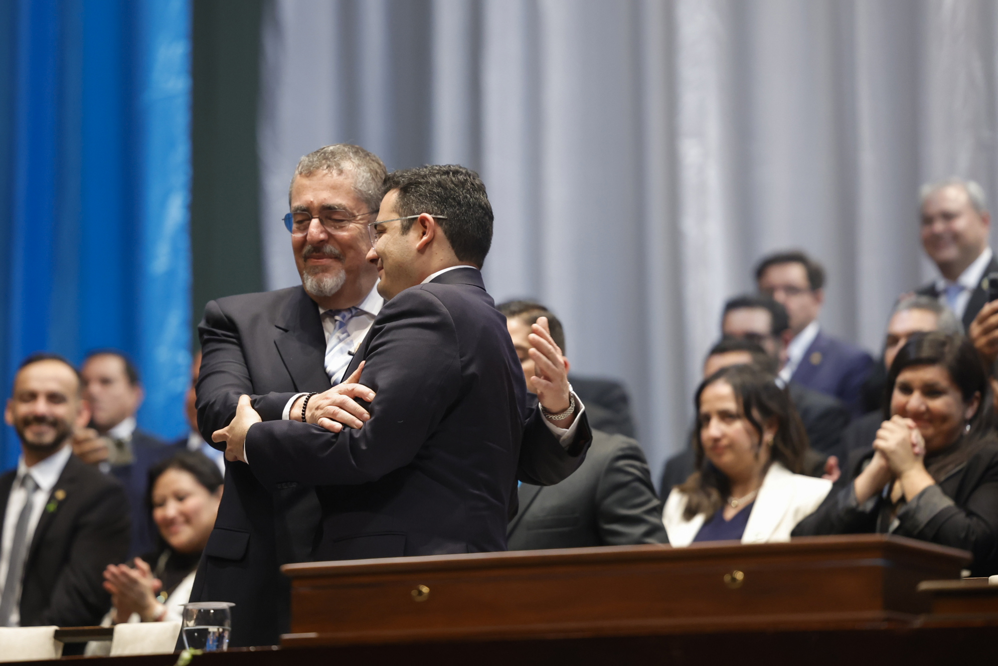 Bloque oficialista se divide y pone en riesgo los acuerdos políticos y la gobernabilidad