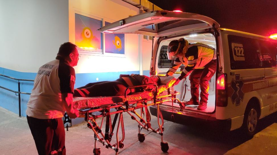 Un muerto y dos heridos dejan ataques armados ocurridos en las últimas horas en el área metropolitana. (Foto Prensa Libre: Bomberos Voluntarios)